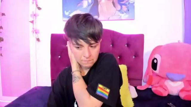Image 2 of hannah_sweet1 Stream on Chaturbate on 19 months ago
