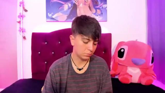 Image 3 of hannah_sweet1 Stream on Chaturbate on 18 months ago