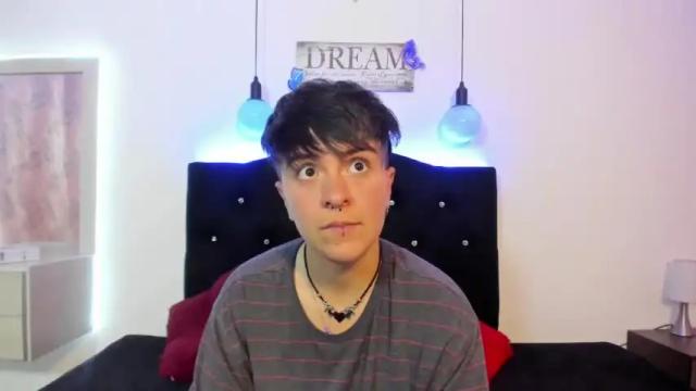 Image 12 of hannah_sweet1 Stream on Chaturbate on 18 months ago