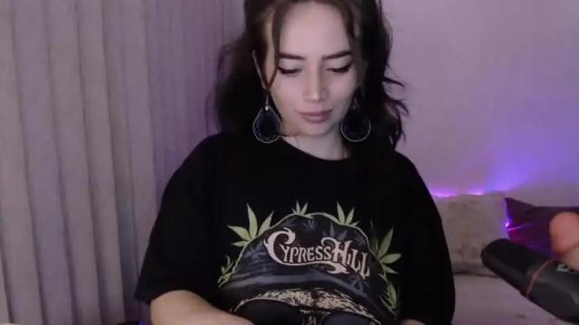 Image 10 of hannah_valhalla Stream on Chaturbate on 23 months ago