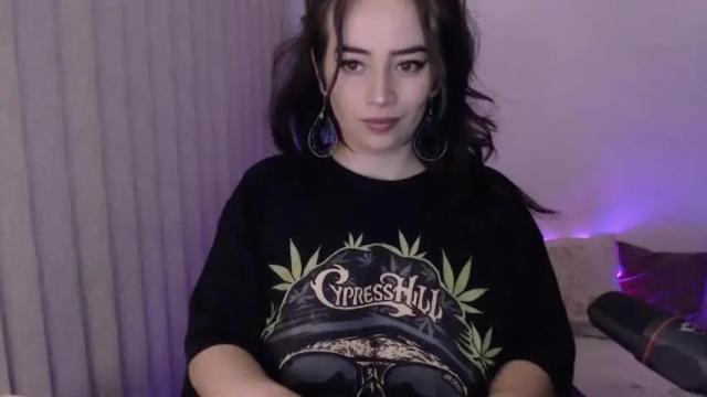 Image 4 of hannah_valhalla Stream on Chaturbate on 23 months ago