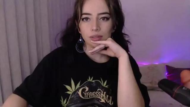 Image 8 of hannah_valhalla Stream on Chaturbate on 23 months ago