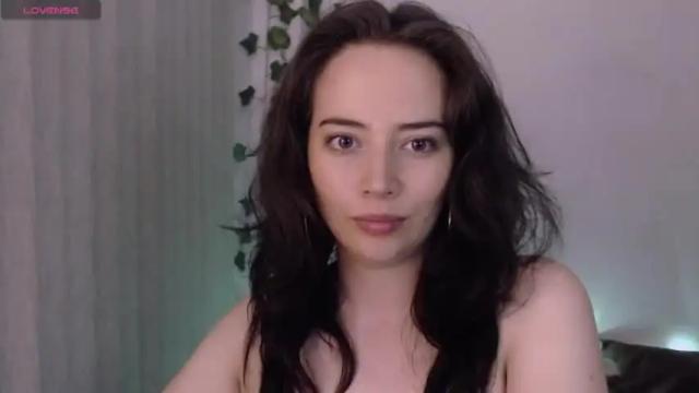 Image 2 of hannah_valhalla Stream on Chaturbate on 22 months ago