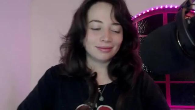 Image 11 of hannah_valhalla Stream on Chaturbate on 9 months ago