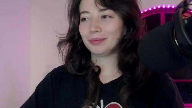 Image 12 of hannah_valhalla Stream on Chaturbate on 9 months ago