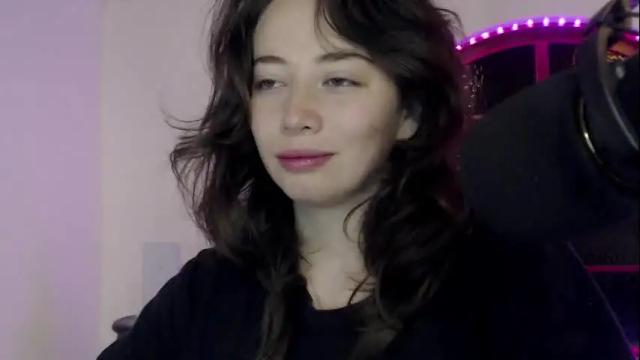 Image 2 of hannah_valhalla Stream on Chaturbate on 9 months ago