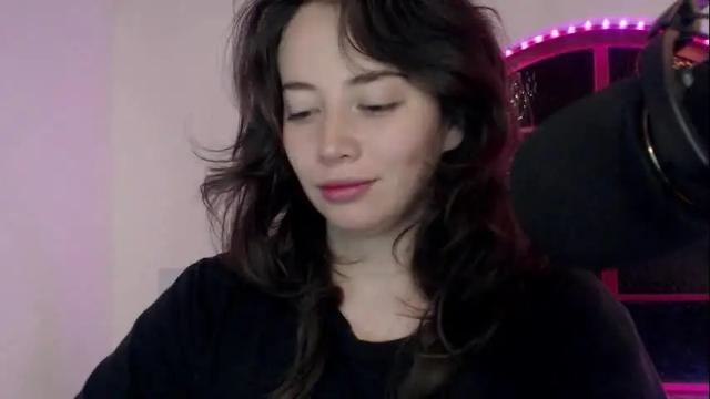 Image 3 of hannah_valhalla Stream on Chaturbate on 9 months ago