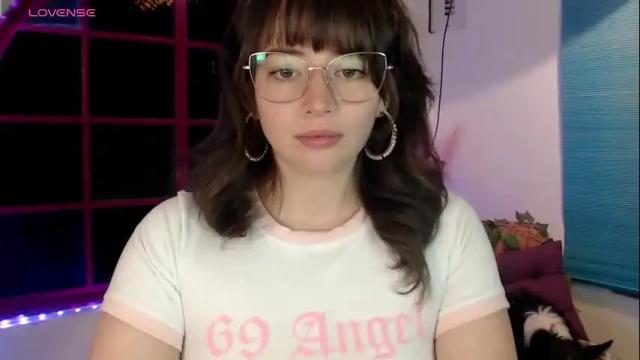 Image 3 of hannah_valhalla Stream on Chaturbate on 6 months ago