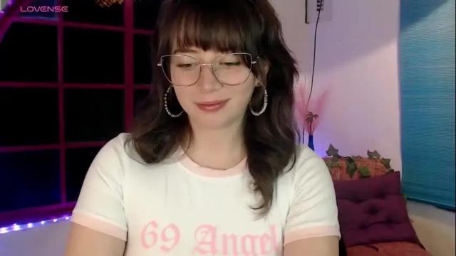 Image 7 of hannah_valhalla Stream on Chaturbate on 6 months ago