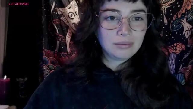 Image 11 of hannah_valhalla Stream on Chaturbate on 1 month ago