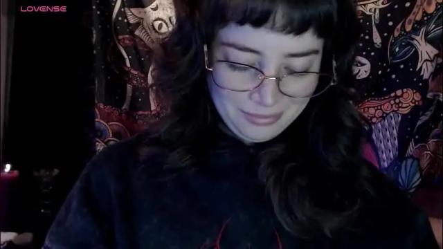 Image 12 of hannah_valhalla Stream on Chaturbate on 1 month ago