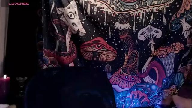 Image 2 of hannah_valhalla Stream on Chaturbate on 1 month ago