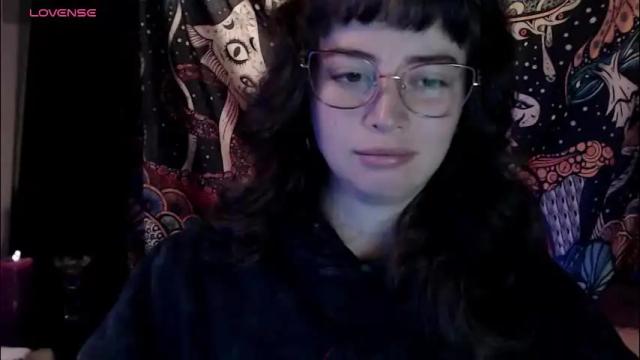 Image 7 of hannah_valhalla Stream on Chaturbate on 1 month ago