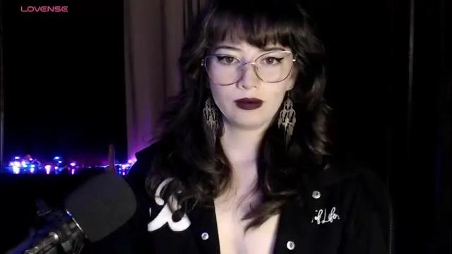 Image 4 of hannah_valhalla Stream on Chaturbate on 22 days ago