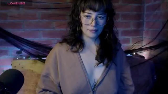 Image 8 of hannah_valhalla Stream on Chaturbate on 12 days ago