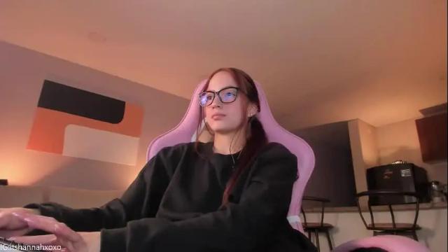 Image 4 of hannah_xoxo_ Stream on Chaturbate on 29 days ago