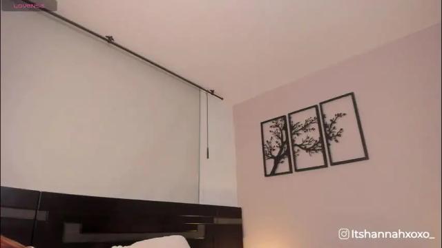 Image 4 of hannah_xoxo_ Stream on Chaturbate on 1 month ago