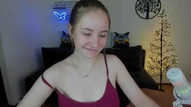 Image 3 of hannaharperr Stream on Chaturbate on 18 months ago