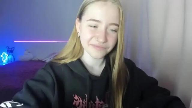 Image 4 of hannaharperr Stream on Chaturbate on 16 months ago