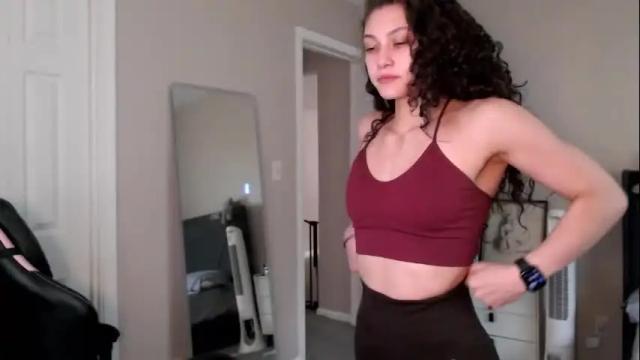 Image 11 of hannahbreeze Stream on Chaturbate on 3 months ago