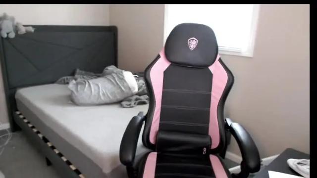 Image 12 of hannahbreeze Stream on Chaturbate on 2 months ago