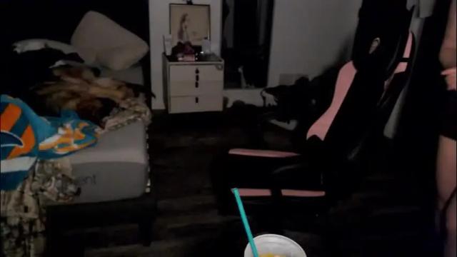 Image 2 of hannahbreeze Stream on Chaturbate on 17 days ago