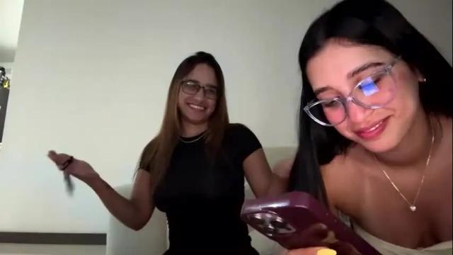 Image 3 of hannakoff Stream on Chaturbate on 14 days ago