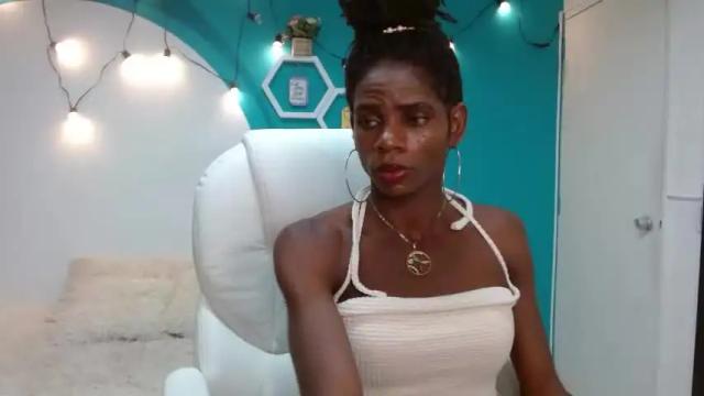 Image 2 of hannalambert Stream on Chaturbate on 18 months ago