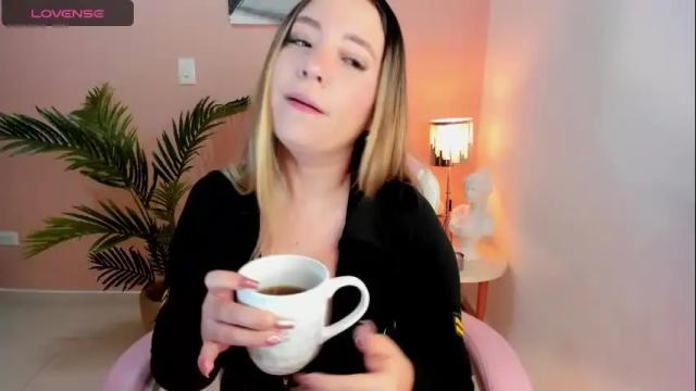 Image 7 of hannamiller_1 Stream on Chaturbate on 2 months ago