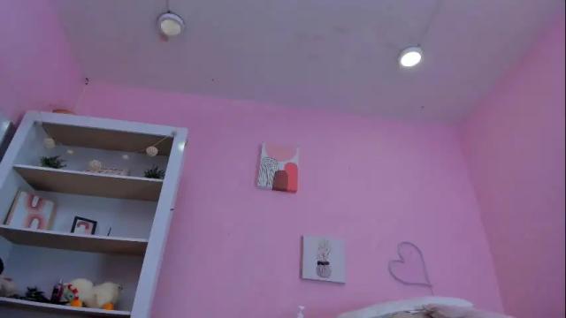 Image 11 of hannapaulina_ Stream on Chaturbate on 1 month ago
