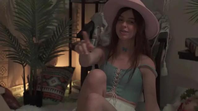 Image 4 of hannasthesia Stream on Chaturbate on 18 months ago