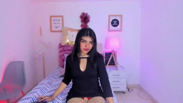Image 12 of hanny_hilton_2 Stream on Chaturbate on 18 months ago