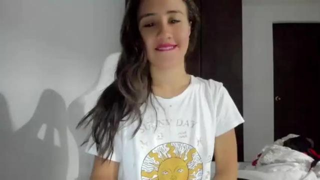 Image 2 of hanny_kail Stream on Chaturbate on 17 months ago