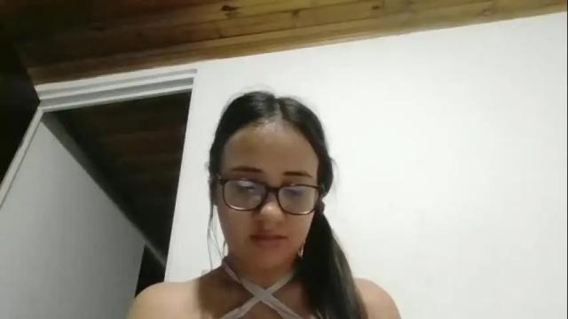 Image 11 of hanny_kail Stream on Chaturbate on 26 days ago