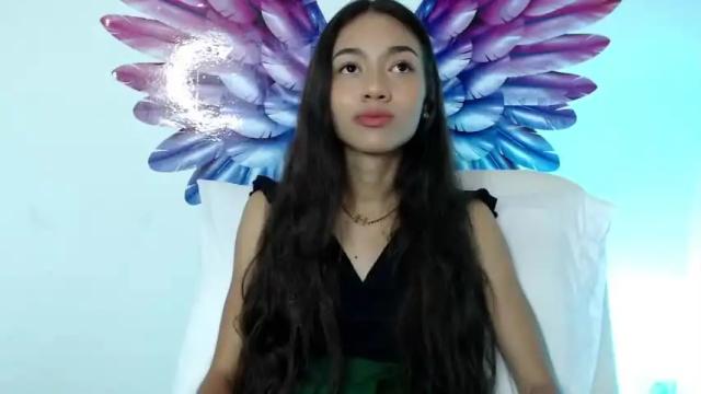 Image 2 of hantonella Stream on Chaturbate on 14 months ago