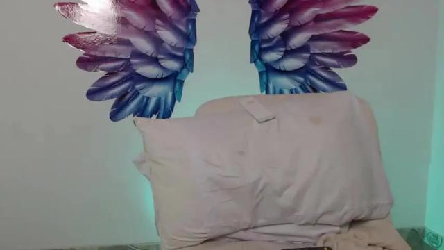 Image 12 of hantonella Stream on Chaturbate on 13 months ago