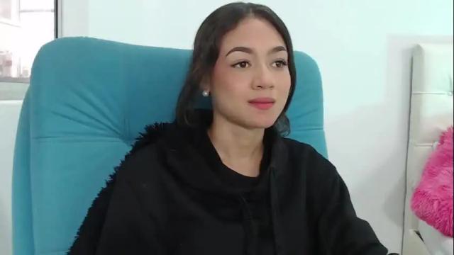 Image 2 of hantonella Stream on Chaturbate on 1 month ago