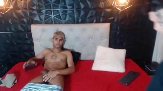 Thumbnail 2, happy_friends00's Stream at Chaturbate, 14 months ago