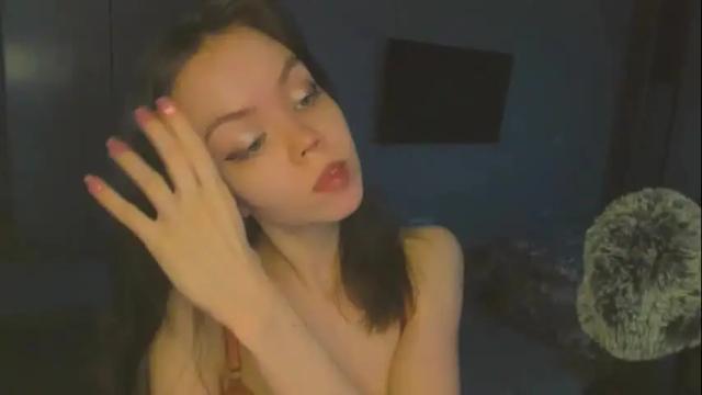 Image 3 of haribo_asmr Stream on Chaturbate on 1 month ago