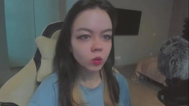 Image 2 of haribo_asmr Stream on Chaturbate on 12 days ago