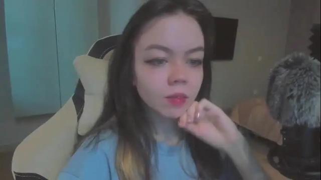 Image 7 of haribo_asmr Stream on Chaturbate on 12 days ago
