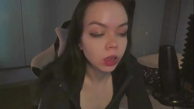 Image 12 of haribo_asmr Stream on Chaturbate on 6 days ago