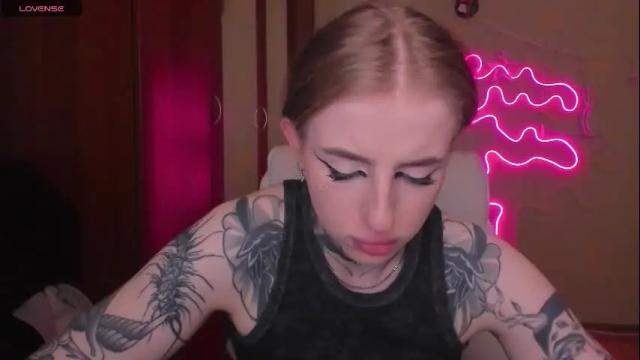 Image 7 of harley_kimm Stream on Chaturbate on 5 months ago