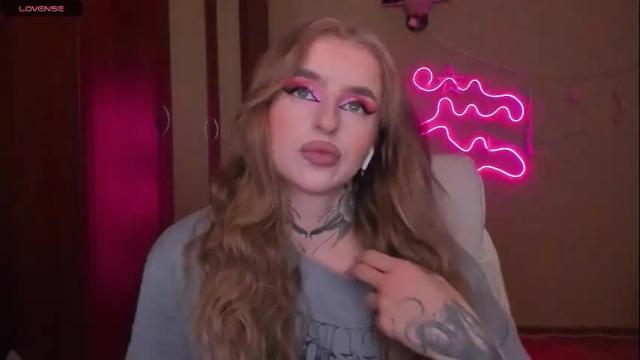 Image 2 of harley_kimm Stream on Chaturbate on 1 month ago