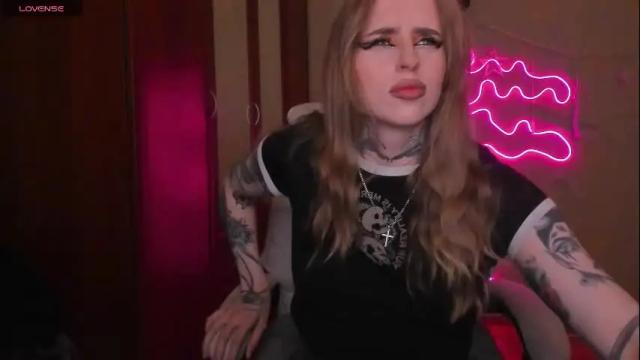 Image 3 of harley_kimm Stream on Chaturbate on 1 month ago