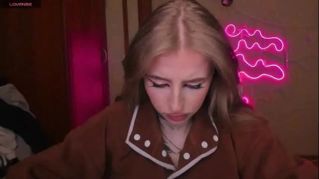 Image 12 of harley_kimm Stream on Chaturbate on 5 months ago