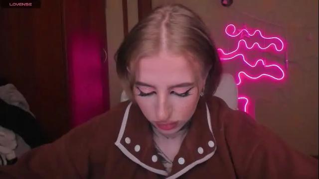 Image 6 of harley_kimm Stream on Chaturbate on 5 months ago