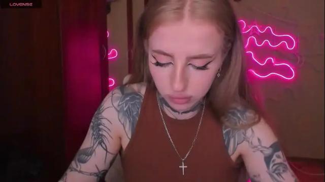 Image 3 of harley_kimm Stream on Chaturbate on 10 days ago