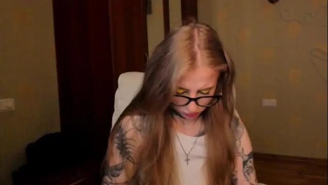 Image 3 of harley_kimm Stream on Chaturbate on 3 months ago