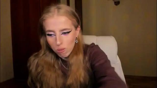Image 6 of harley_kimm Stream on Chaturbate on 1 month ago